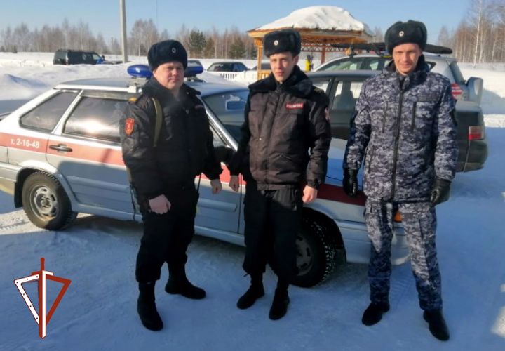 Сотрудники и военнослужащие Росгвардии поддержали олимпийскую сборную России, приняв участие в «Лыжне России-2022» 
