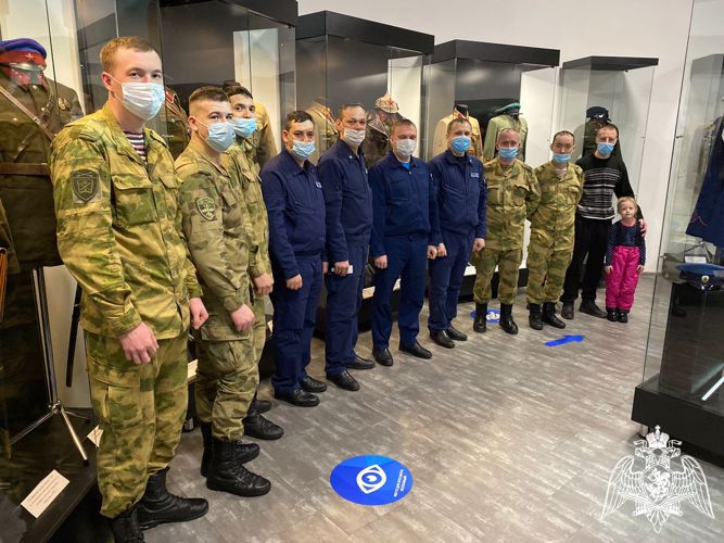 Военнослужащие Росгвардии посетили музейный комплекс «Россия – моя история»