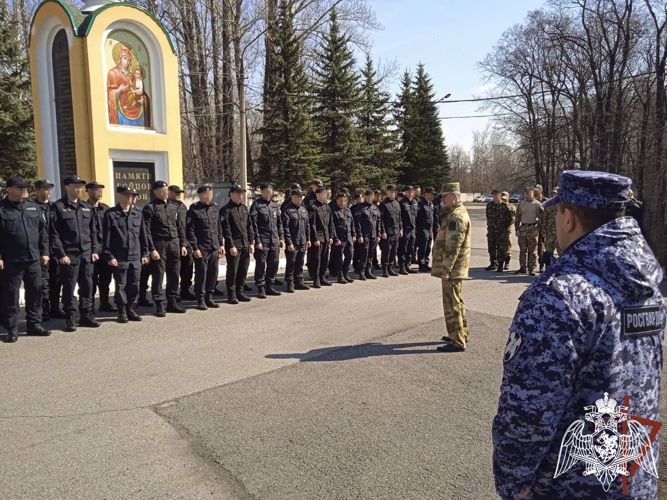 Вернувшихся из служебной командировки бойцов Росгвардии встретили в Сибири