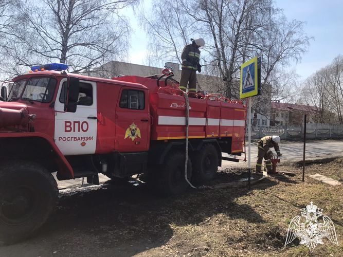 Военнослужащие Росгвардии оказали содействие пожарному расчету в локализации возгорания