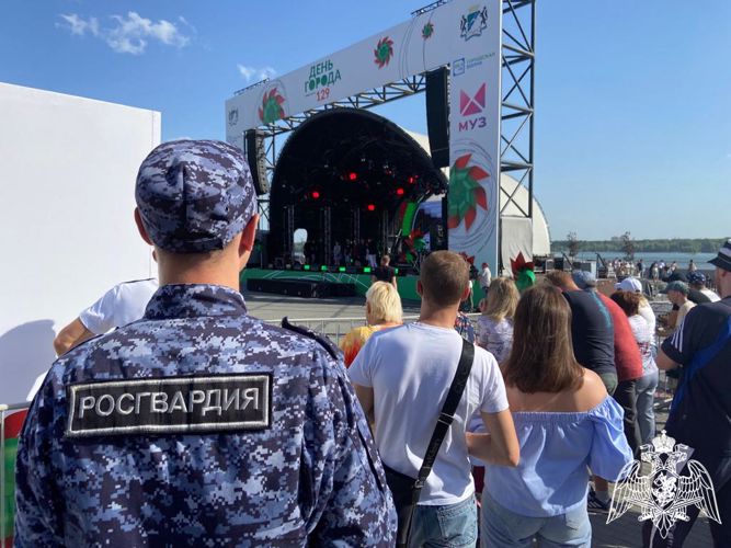 На праздновании Дня города Новосибирска правопорядок обеспечили военнослужащие и сотрудники Росгвардии