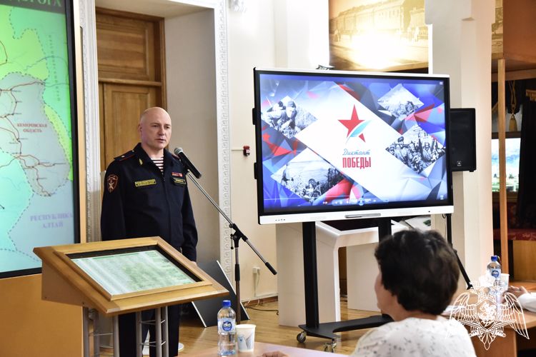 В Новосибирской области военнослужащие и сотрудники Росгвардии приняли участие в патриотической акции «Диктант Победы» 