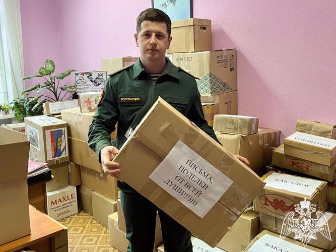 Новосибирцы передали росгвардейцам в зону СВО посылки ко Дню защитника Отечества