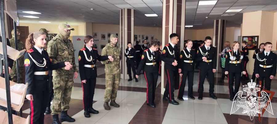 Кадеты из Донецкой Народной Республики посетили отряд специального назначения "Ермак"