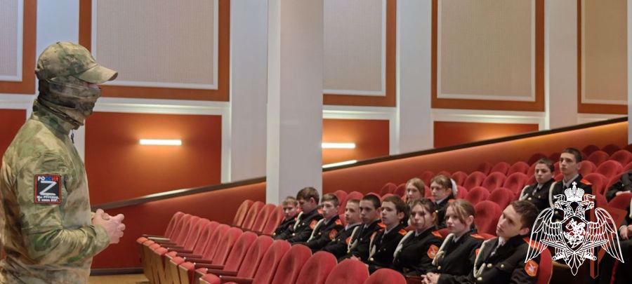 Кадеты из Донецкой Народной Республики посетили отряд специального назначения "Ермак"