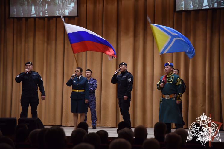 Командующий Сибирским округом Росгвардии вручил государственные награды военнослужащим – участникам СВО