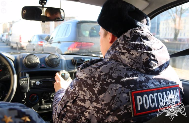 В Новосибирске патруль вневедомственной охраны задержал подозреваемого в краже