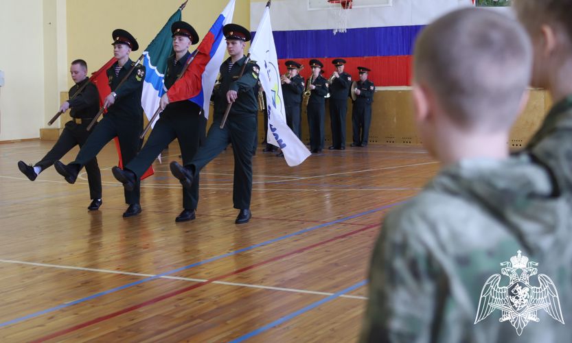 В Новосибирске воспитанники подшефного Росгвардии учреждения вступили в ряды «Гвардейской смены»