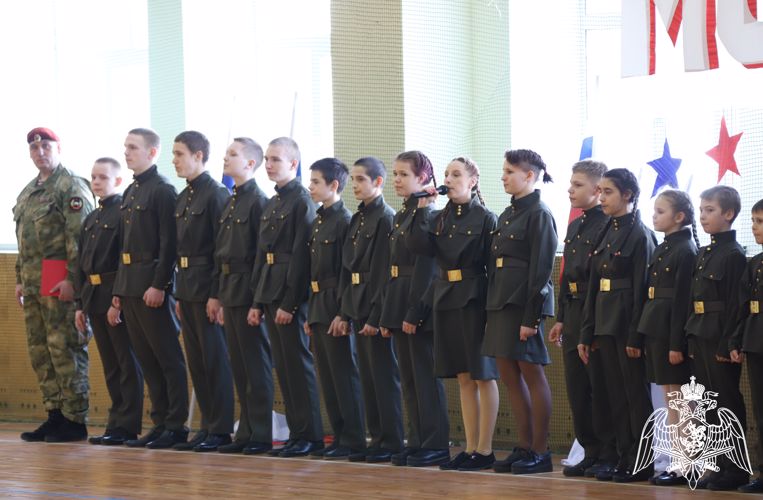 В Новосибирске воспитанники подшефного Росгвардии учреждения вступили в ряды «Гвардейской смены»