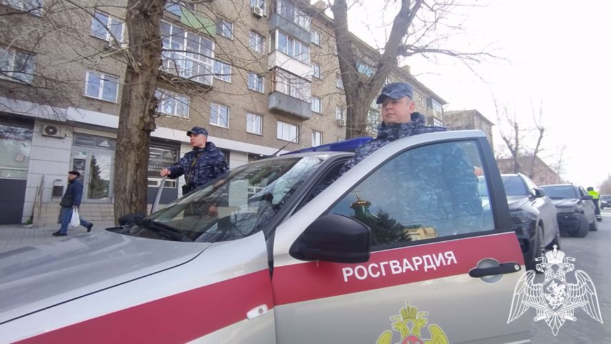 В Новосибирске патруль Росгвардии задержал подозреваемого в краже