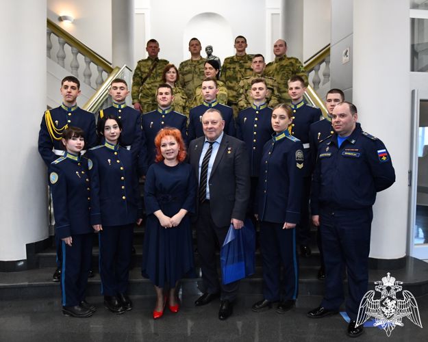 Военнослужащие новосибирской эскадрильи Росгвардии встретились с Героем Российской Федерации