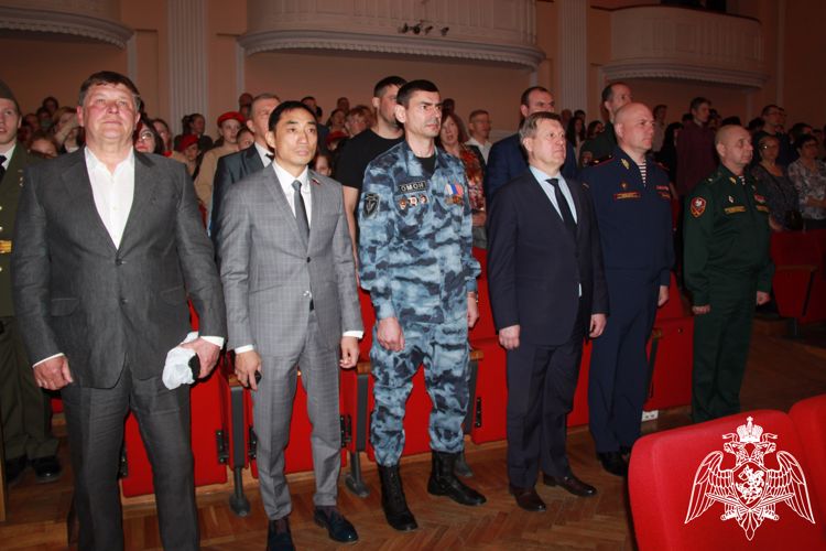 ОМОН на транспорте «Магистраль» Управления Росгвардии по Новосибирской области отмечает 30-летний юбилей. 
