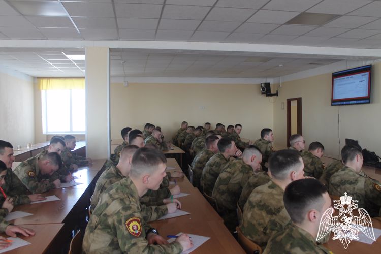 Курсанты Новосибирского военного института Росгвардии приняли участие во Всероссийской акции «Тотальный диктант»