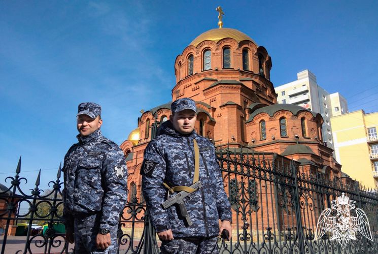 В Новосибирской области сотрудники и военнослужащие  Росгвардии обеспечили безопасность при проведении религиозных мероприятий