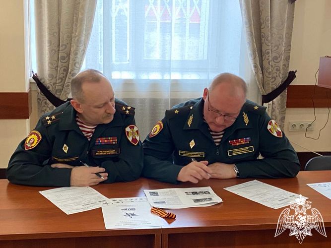 В Новосибирске росгвардейцы присоединились к исторической акции «Диктант Победы»