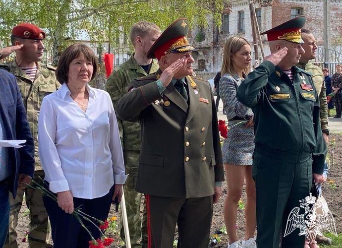 Память военнослужащего Росгвардии увековечили в Новосибирской области
