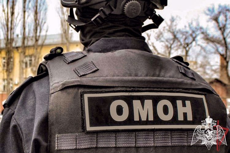 В Новосибирске при участии ОМОН Росгвардии задержаны граждане, подозреваемые в совершении разбоя 