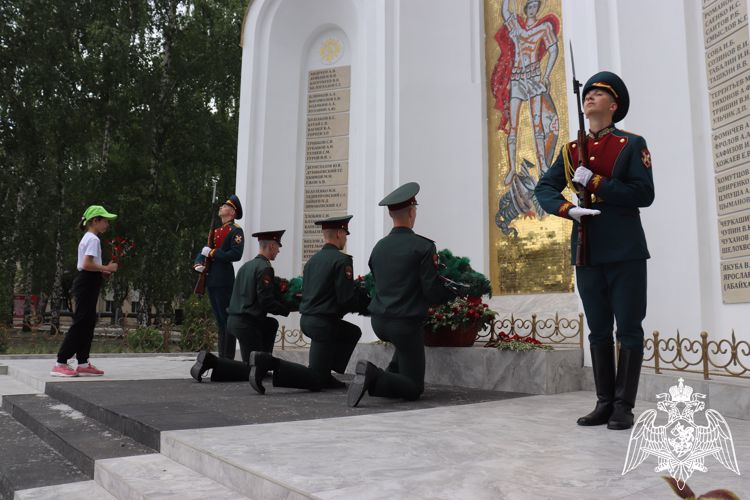 В Новосибирском военном институте Росгвардии состоялась военно-спортивная игра «Зарница» для детей