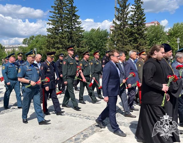 Сотрудники и военнослужащие Росгвардии приняли участие в мероприятиях, приуроченных ко Дню памяти и скорби  