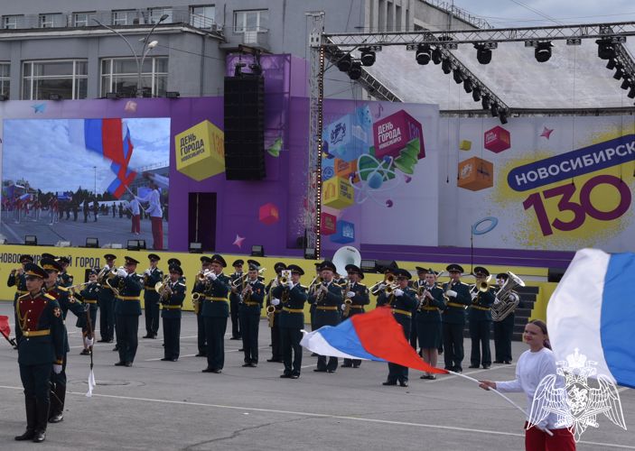Оркестр штаба Сибирского округа Росгвардии принял участие в Фестивале духовых оркестров в Новосибирске 