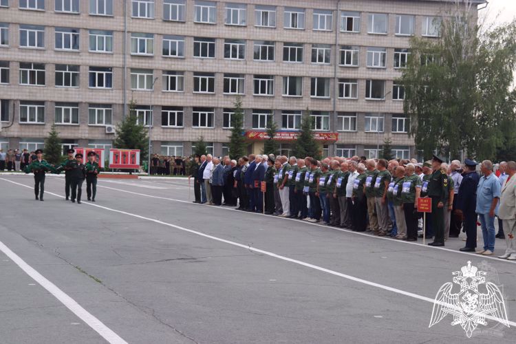 8 июля на территории Новосибирского военного института проведена встреча выпускников 1978, 1983, 1988 и 1993 годов