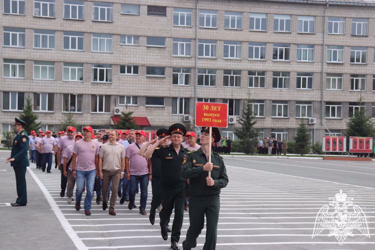 8 июля на территории Новосибирского военного института проведена встреча выпускников 1978, 1983, 1988 и 1993 годов