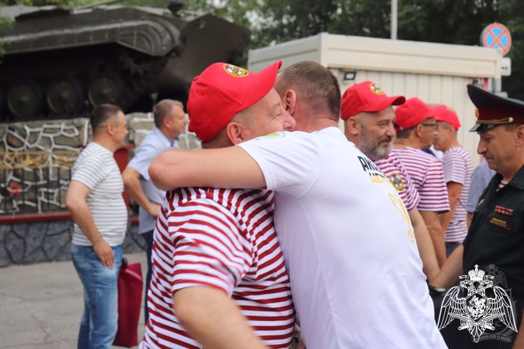 8 июля на территории Новосибирского военного института проведена встреча выпускников 1978, 1983, 1988 и 1993 годов