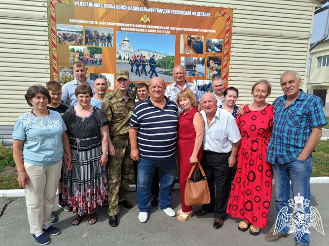 В Новосибирске ветераны батальона связи Росгвардии встретились с молодым поколением военнослужащих