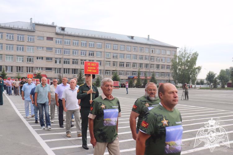 8 июля на территории Новосибирского военного института проведена встреча выпускников 1978, 1983, 1988 и 1993 годов