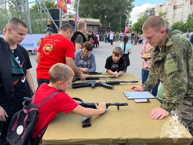 Ветераны сил специального назначения Росгвардии приняли участие в военно-патриотическом мероприятии в Новосибирске