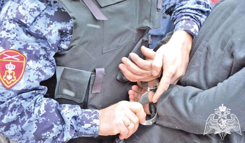 В г. Купино сотрудниками вневедомственной охраны Росгвардии задержаны подозреваемые в грабеже