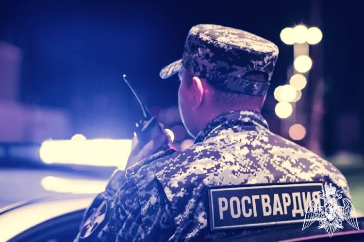 Патруль вневедомственной охраны Росгвардии задержал по приметам подозреваемого в совершении преступления