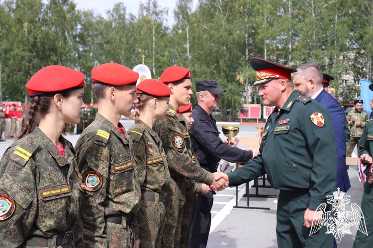 Курсанты Новосибирского военного института Росгвардии приняли участие в организации региональных соревнований «Полигон твоих возможностей»
