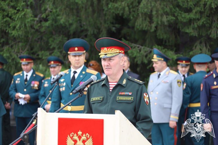 Курсанты первого курса Новосибирского военного института Росгвардии приняли военную присягу