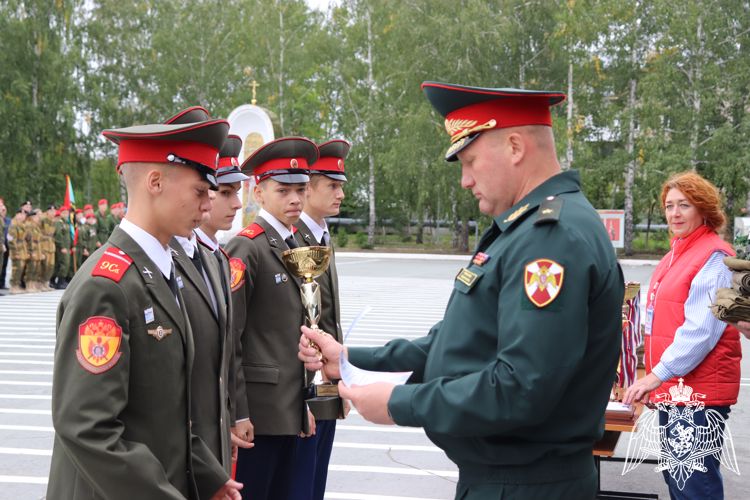 Курсанты Новосибирского военного института Росгвардии приняли участие в организации региональных соревнований «Полигон твоих возможностей»