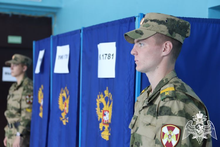 Росгвардия обеспечила безопасность проведения единого дня голосования в Новосибирске