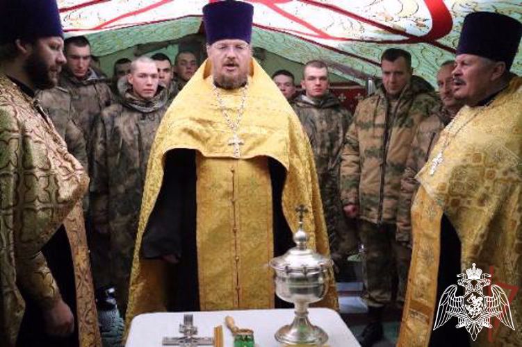 В учебном центре Новосибирского военного института Росгвардии открыли полевой храм