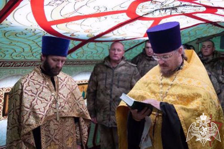 В учебном центре Новосибирского военного института Росгвардии открыли полевой храм