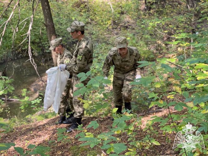 В Новосибирске военнослужащие Росгвардии приняли участие в экологической акции