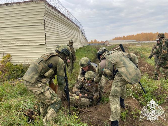 Занятия по тактической медицине прошли в Новосибирском военном институте Росгвардии (Видео)