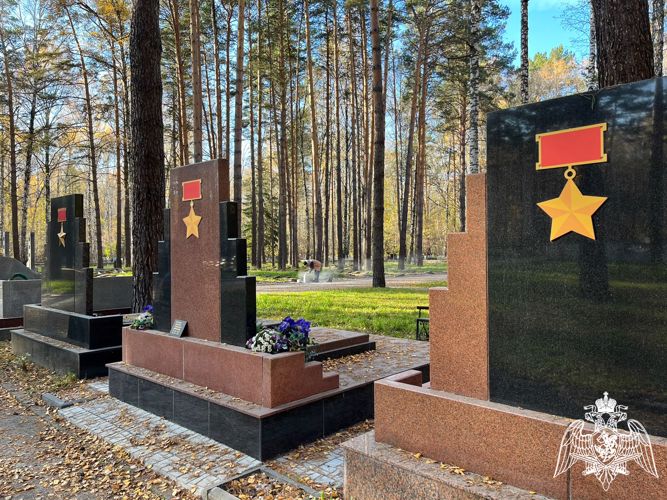 В Новосибирске росгвардейцы привели в порядок места захоронения участников Великой Отечественной войны