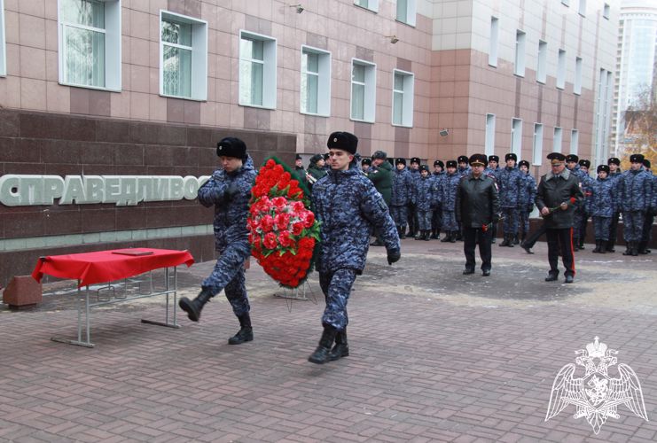 В Новосибирске прошли мероприятия, посвященные 71-й годовщине образования подразделений вневедомственной охраны Росгвардии