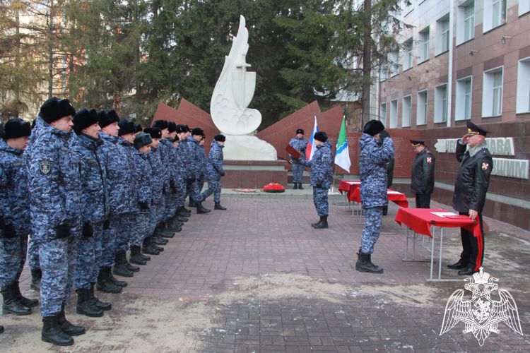 В Новосибирске прошли мероприятия, посвященные 71-й годовщине образования подразделений вневедомственной охраны Росгвардии