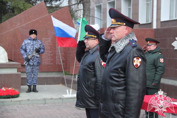 В Новосибирске прошли мероприятия, посвященные 71-й годовщине образования подразделений вневедомственной охраны Росгвардии