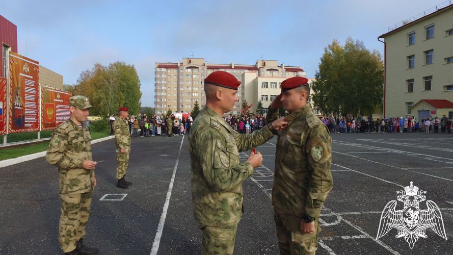 В Новосибирске военнослужащие подразделений специального назначения отметили профессиональный праздник (Видео)