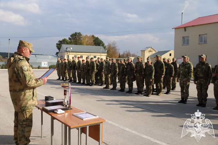 В Новосибирске военнослужащие подразделений специального назначения отметили профессиональный праздник (Видео)