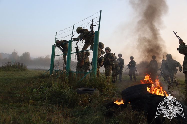 В Новосибирске военнослужащие подразделений специального назначения отметили профессиональный праздник (Видео)