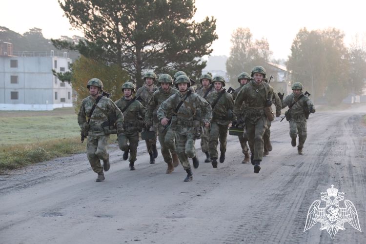 В Новосибирске военнослужащие подразделений специального назначения отметили профессиональный праздник (Видео)