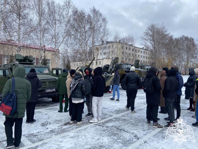 В Новосибирском военном институте Росгвардии прошел «День призывника»