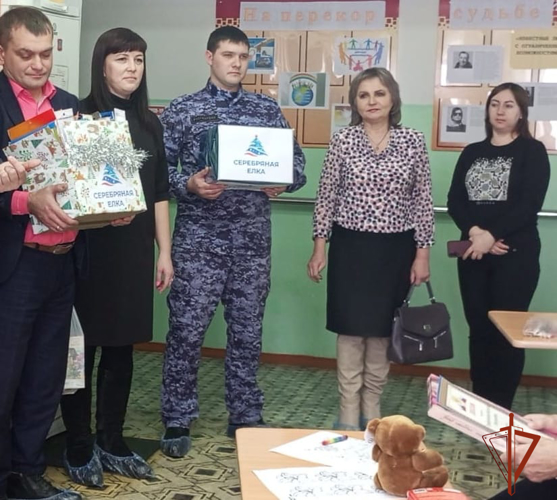 В Новосибирской области сотрудники Росгвардии посетили Дом милосердия